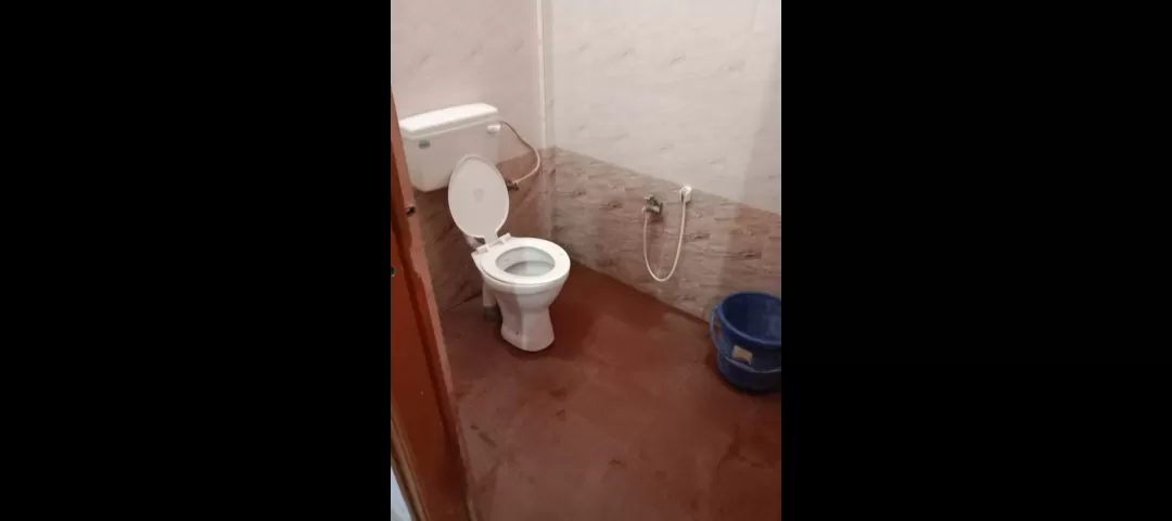 229_bathroom-2.jpeg